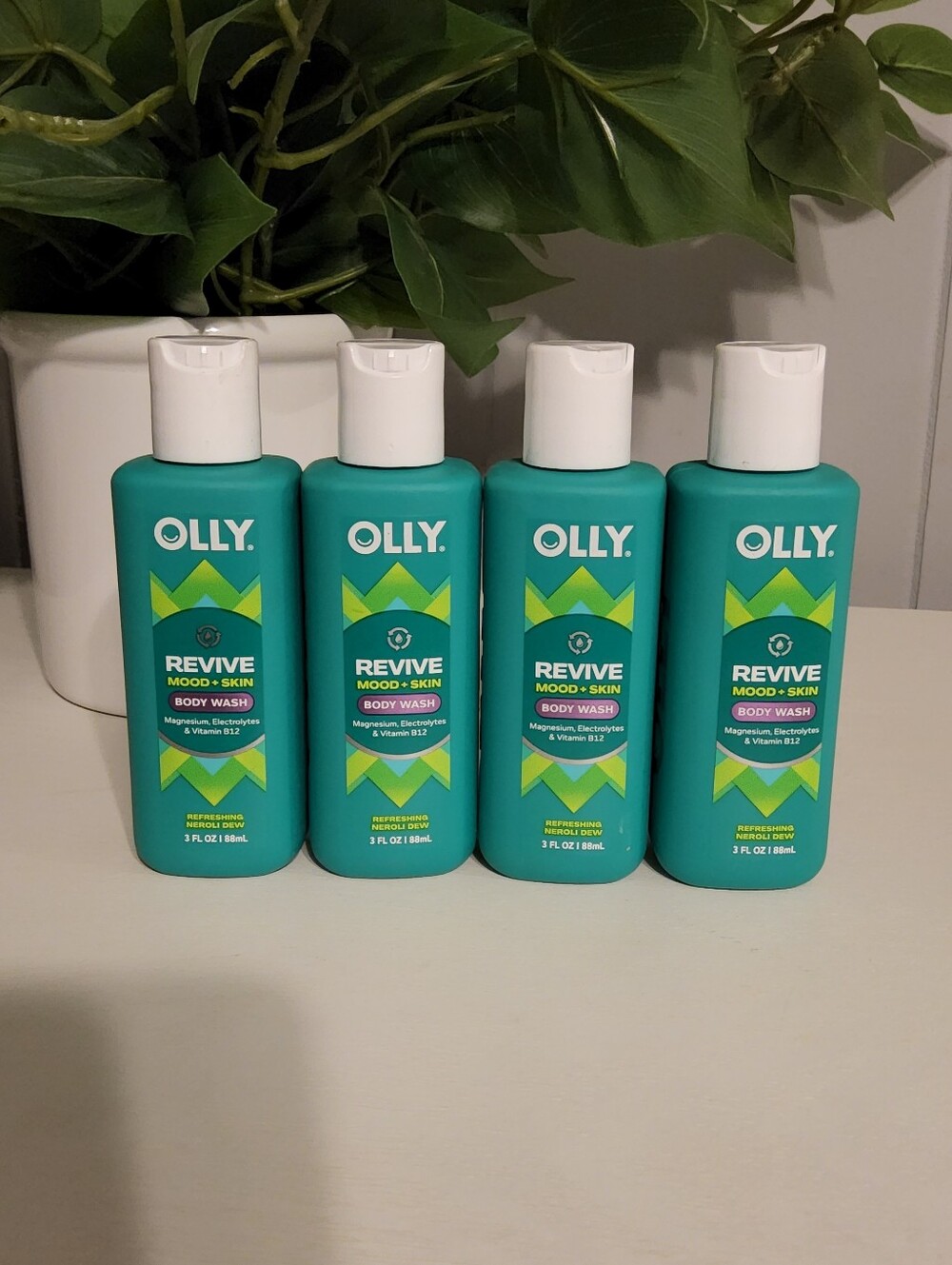 (4) Olly Body Wash